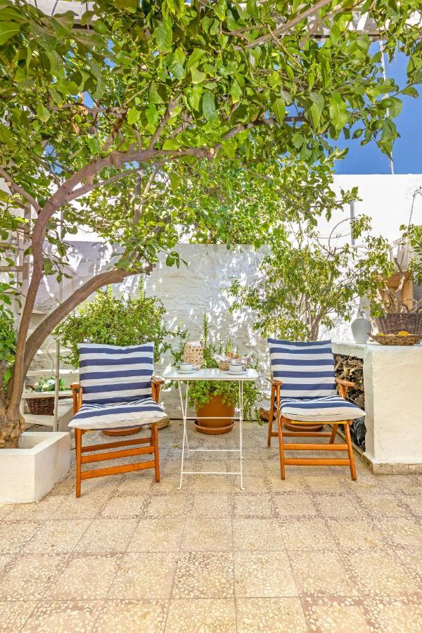 Hidden Gem Of , Traditional House & Patio *